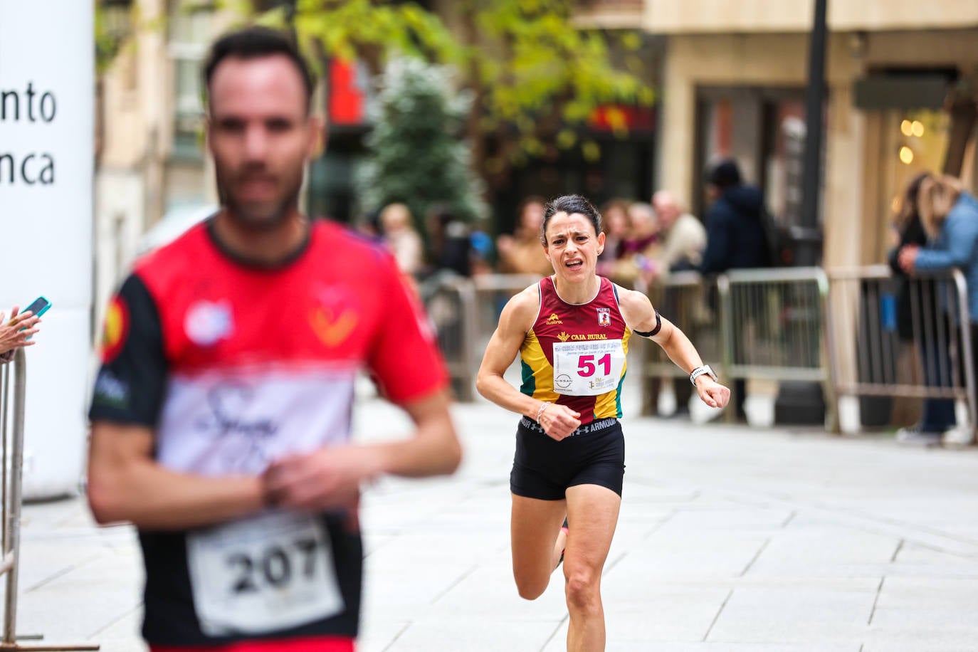 Salamanca corre con sus médicos y Javier Alves y Verónica Sánchez son los más rápidos