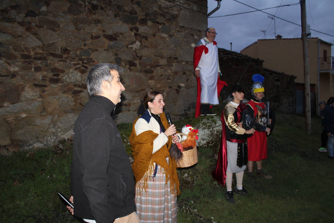 Gallegos de Solmirón celebra un original belén viviente