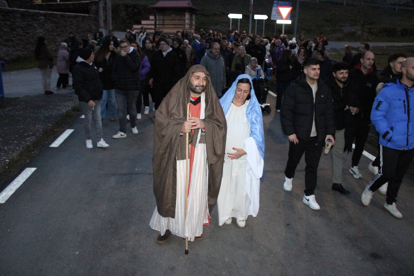 Gallegos de Solmirón celebra un original belén viviente