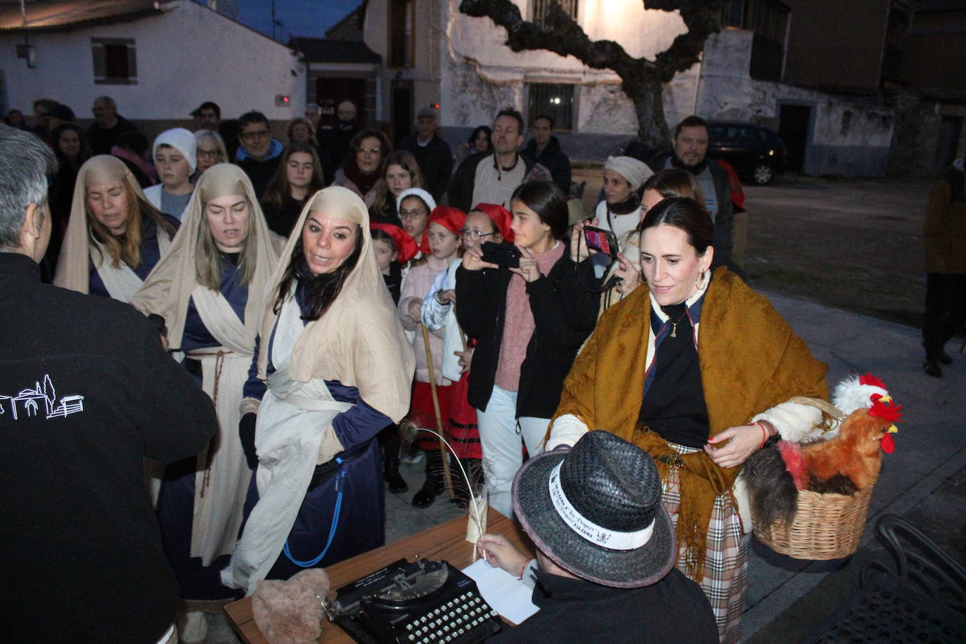 Gallegos de Solmirón celebra un original belén viviente