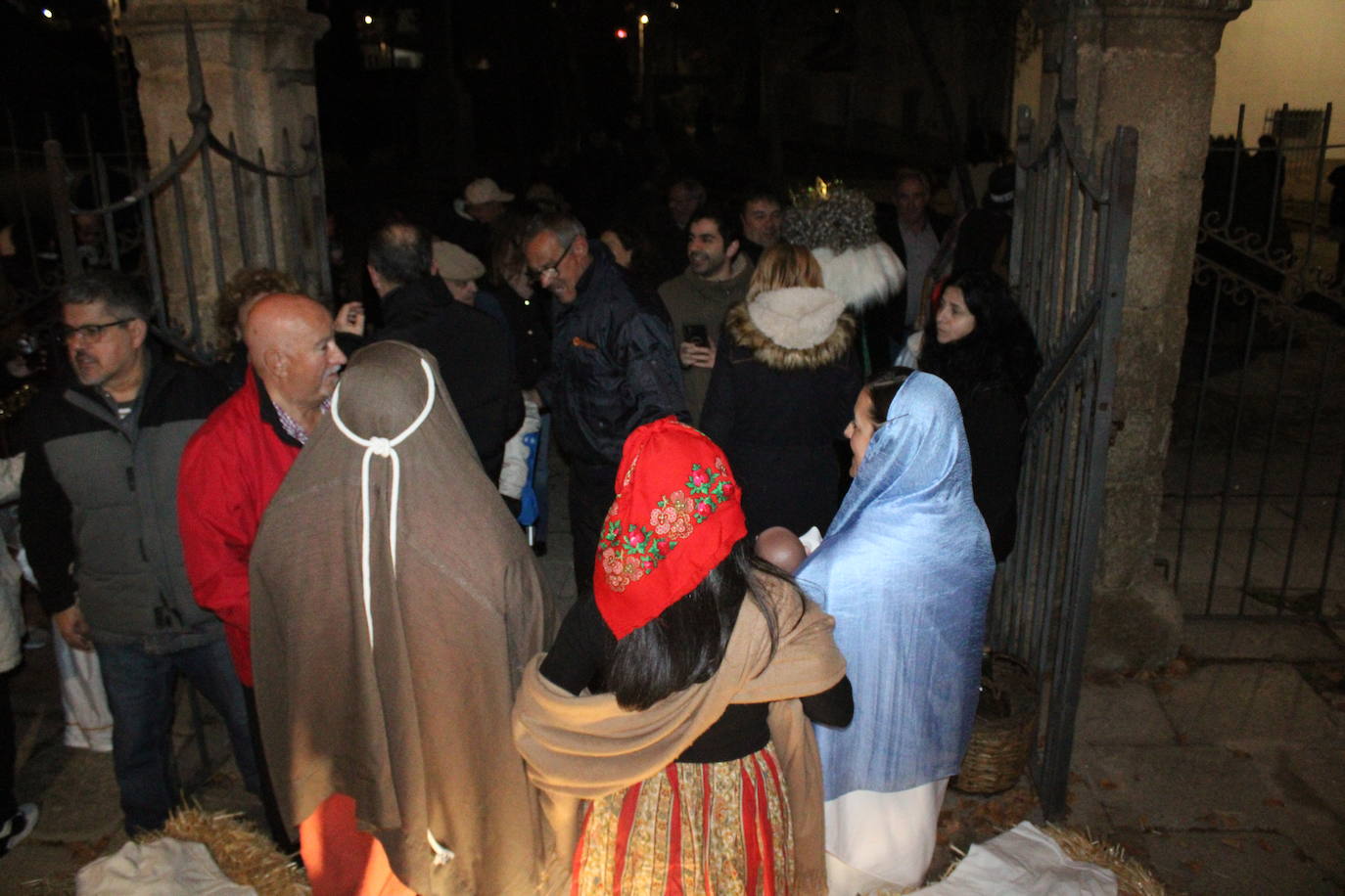 Gallegos de Solmirón celebra un original belén viviente