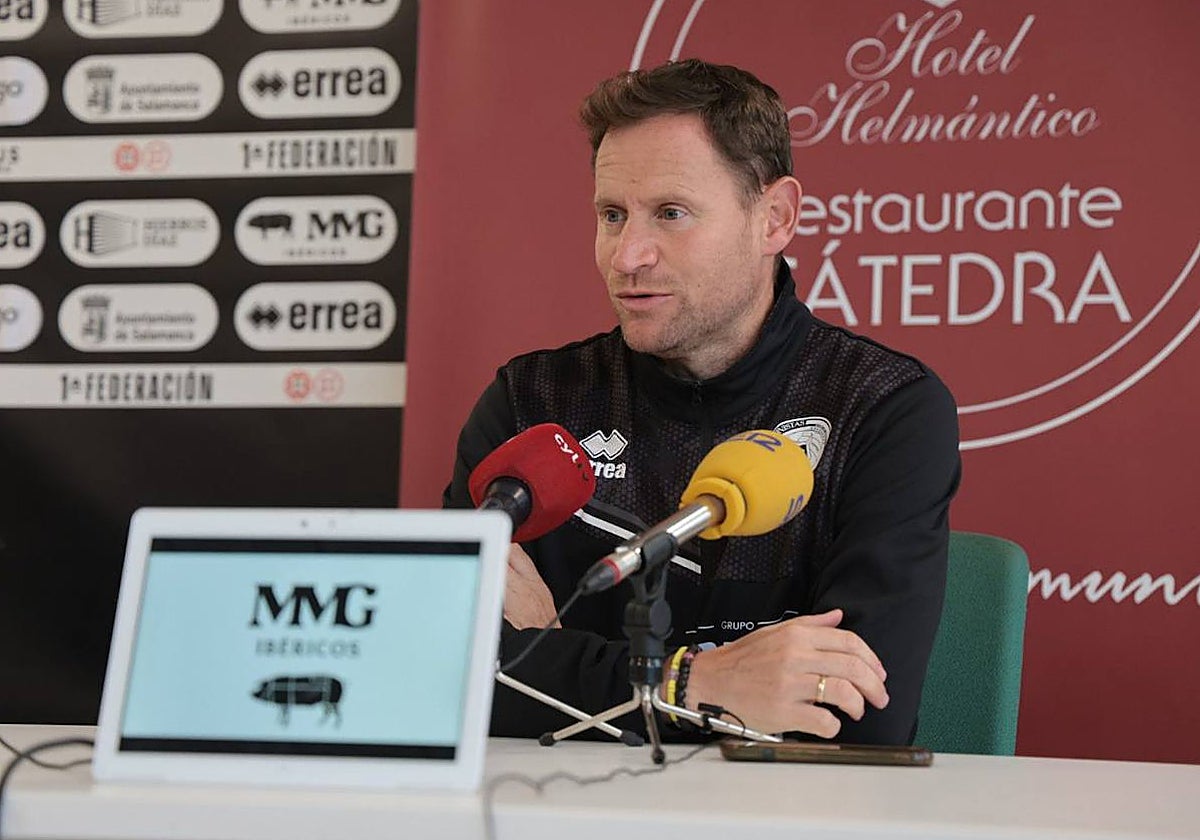 Mario Simón en la rueda de prensa.