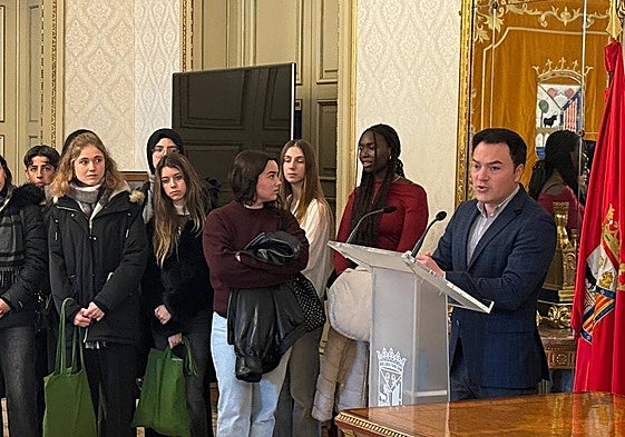 Pedro Martínez, concejal de Comercio en la recepción.