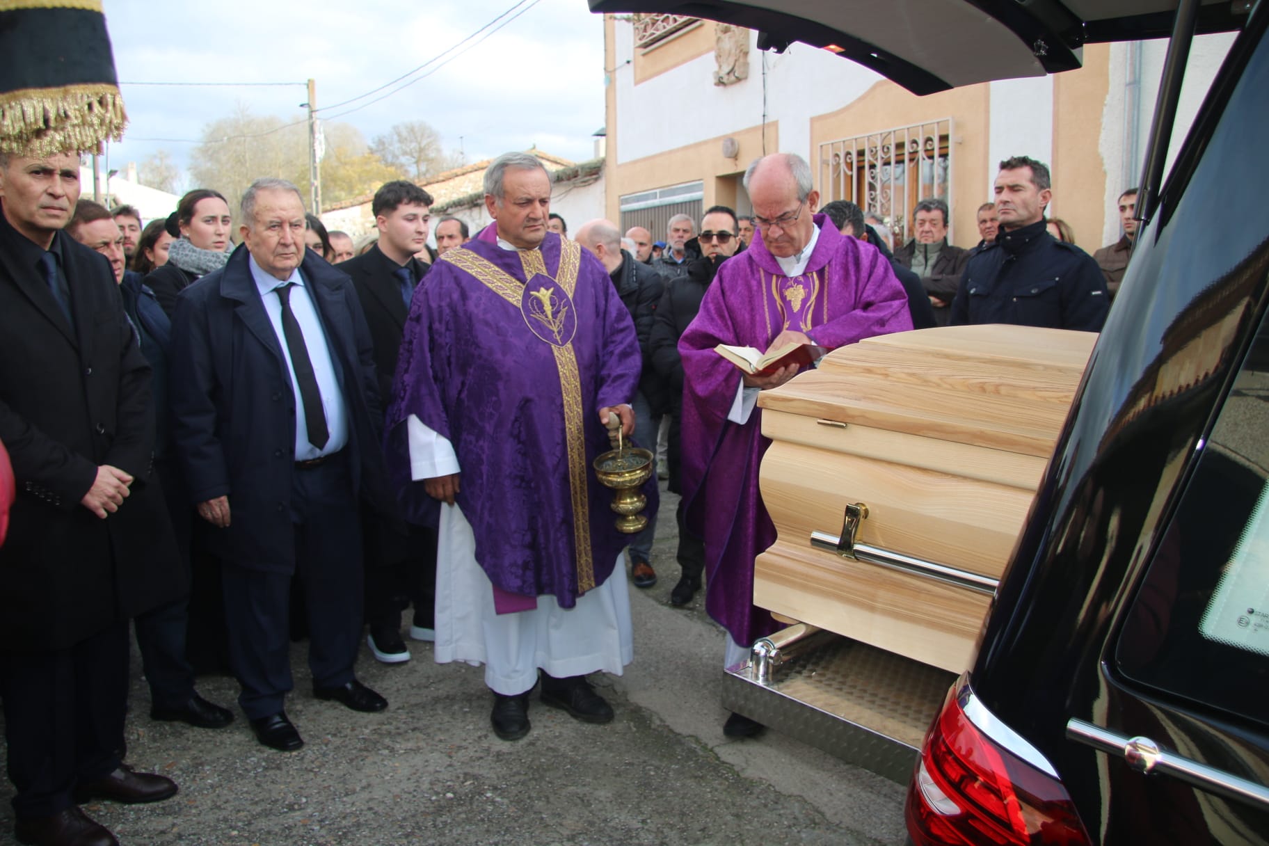 El último adiós a Silvestre Sánchez Sierra en imágenes