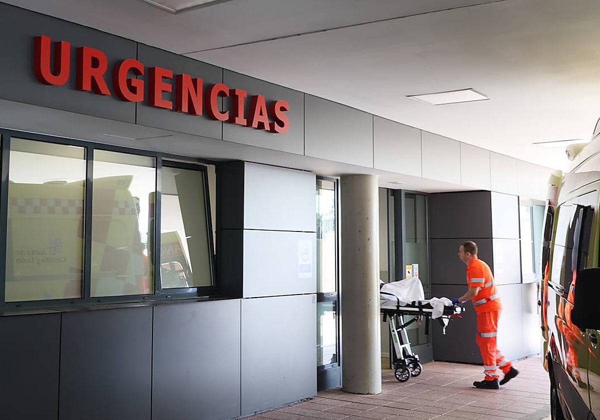 Imagen de archivo de la entrada de Urgencias del Hospital.