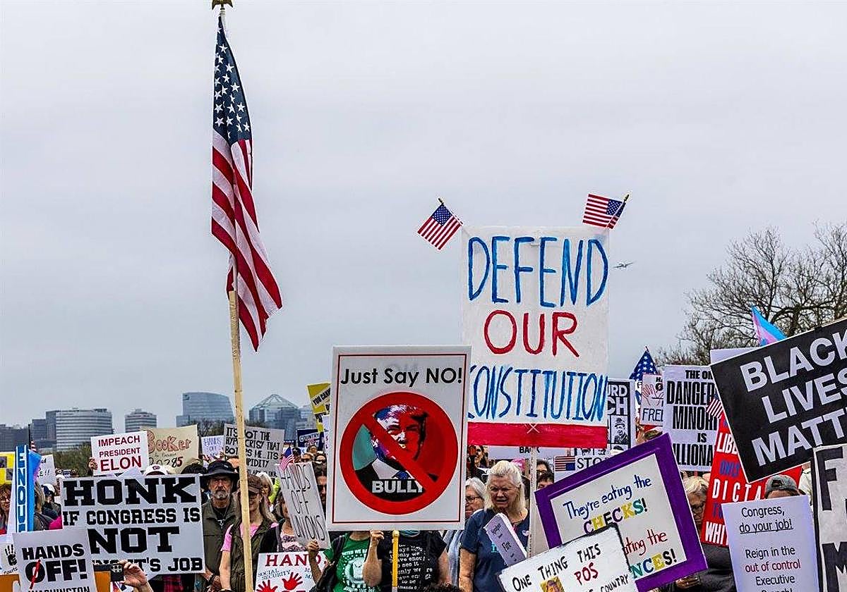 Miles de manifestantes en Estados Unidos salen a la calle contra Donald ...