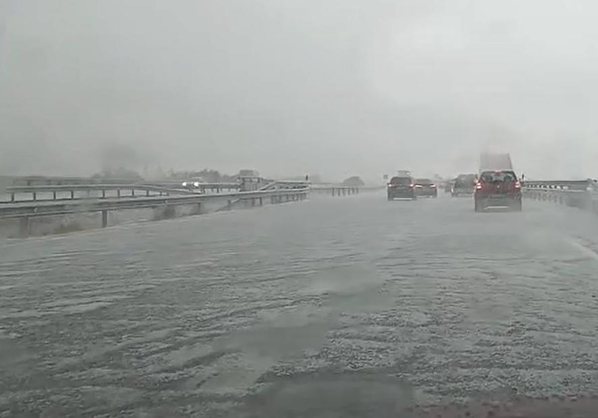 Intense Storm Hits Salamanca: Major Disruptions Reported Across the City and Surrounding Areas