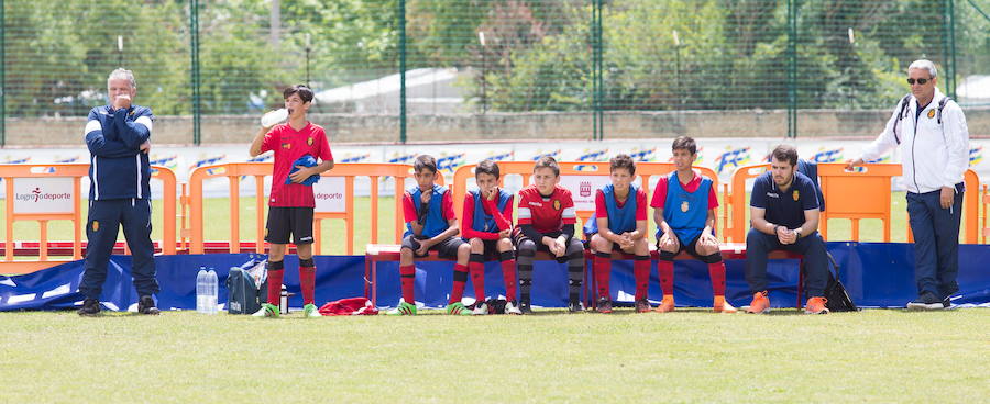 El Valencia gana el Torneo Nacional Alevín de Valvanera