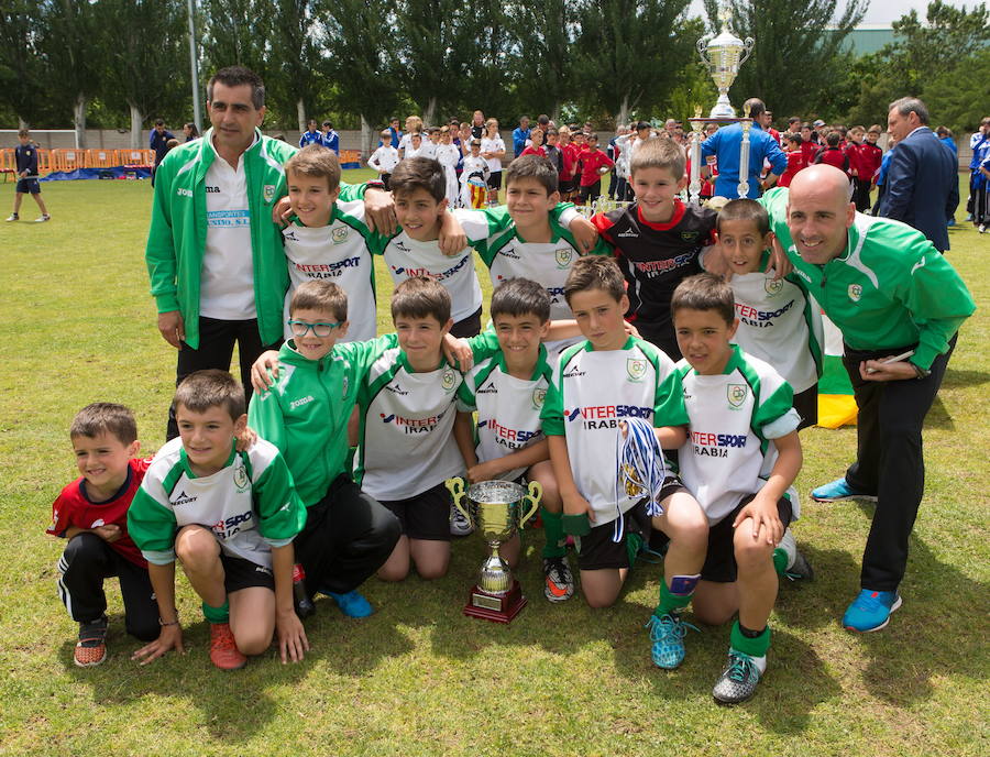 El Valencia gana el Torneo Nacional Alevín de Valvanera