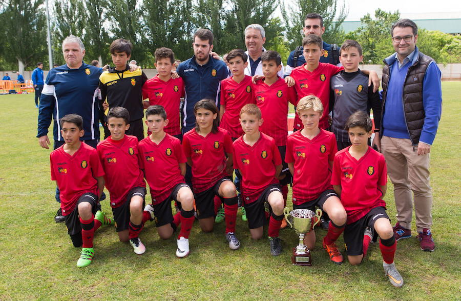 El Valencia gana el Torneo Nacional Alevín de Valvanera