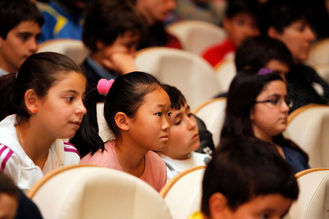 La campaña Mundial por la Educación reune a 800 escolares en el Auditorio