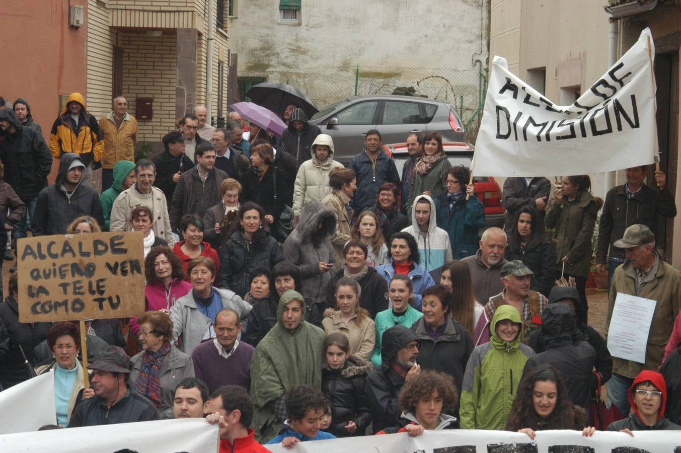 Manifestación de Ochánduri contra su alcalde