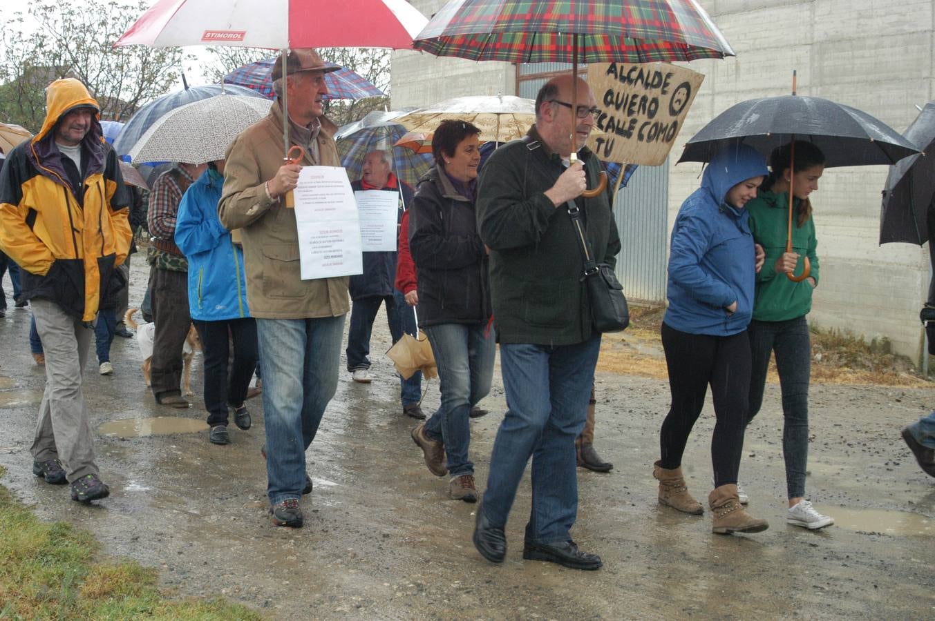 Manifestación de Ochánduri contra su alcalde