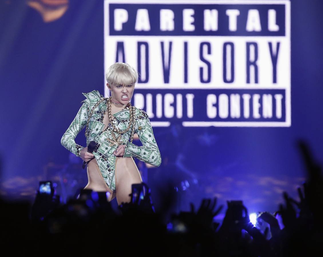 Miley Cyrus comienza su gira europea en Londres