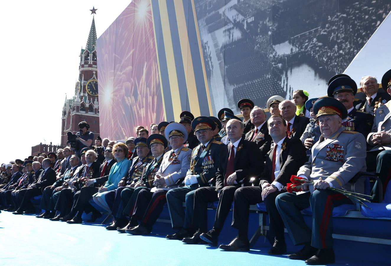 Baño de masas de Putin en el Día de la Victoria