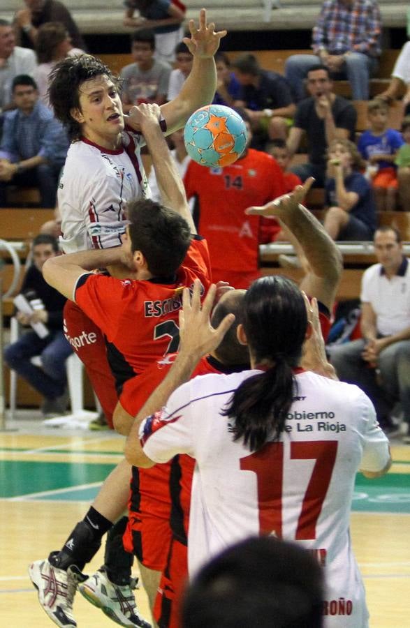 El Naturhouse celebra la victoria ante el Huesca que le da el pase a la Champions