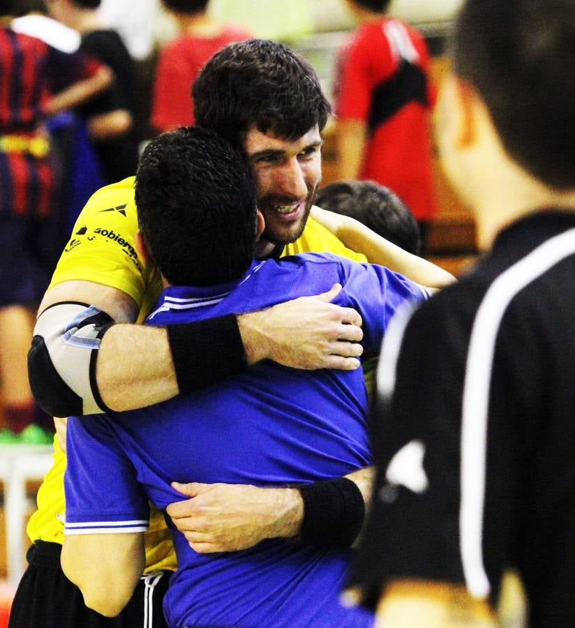 El Naturhouse celebra la victoria ante el Huesca que le da el pase a la Champions