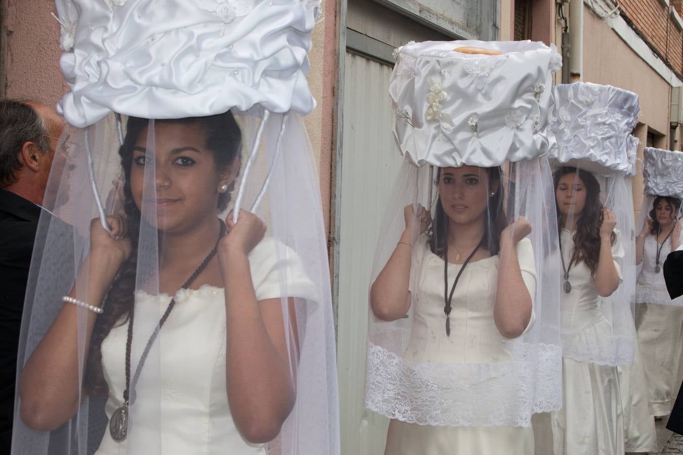 Las &#039;doncellas&#039; centran la atención en las fiestas de Santo Domingo