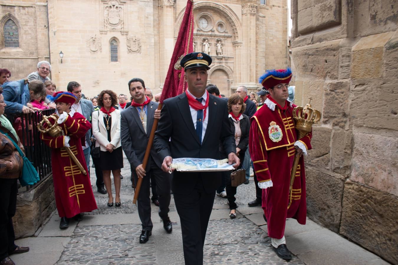 Las &#039;doncellas&#039; centran la atención en las fiestas de Santo Domingo