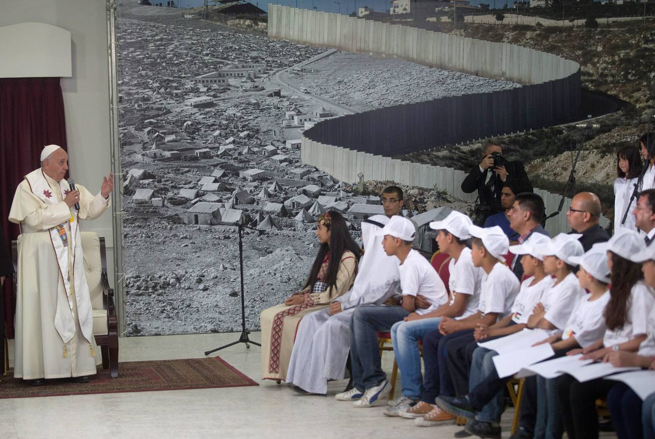 Francisco visita Belén