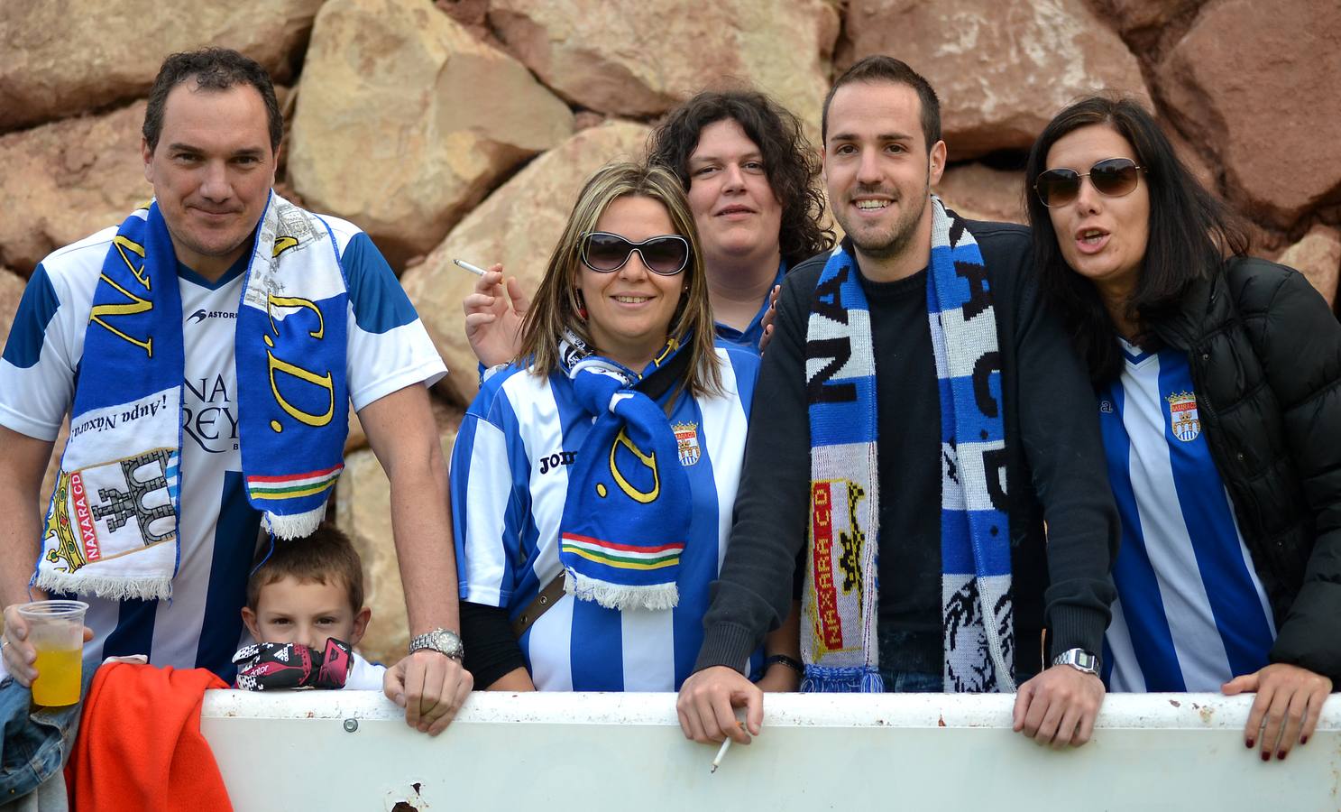 La afición y el partido en el Náxara-Puertollano