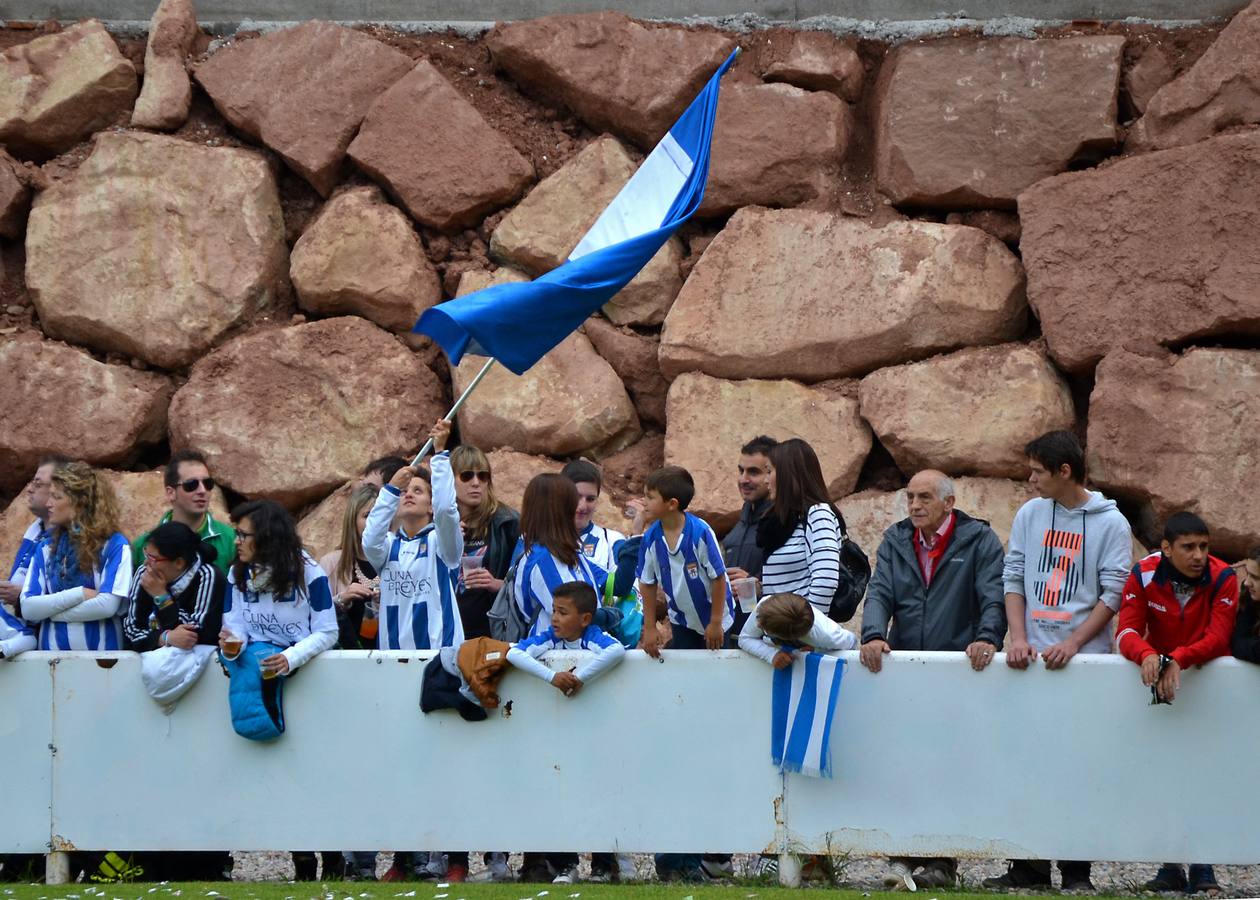 La afición y el partido en el Náxara-Puertollano