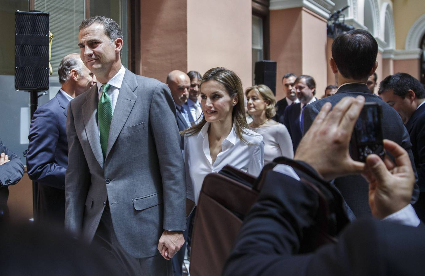 Los Príncipes de Asturias presiden el acto de entrega de los Premios Europeos de Medio Ambiente a la Empresa.