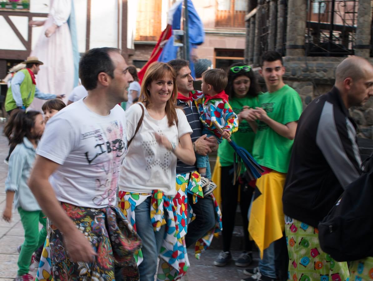 Primer día de las fiestas por Santa Bárbara en Ezcaray