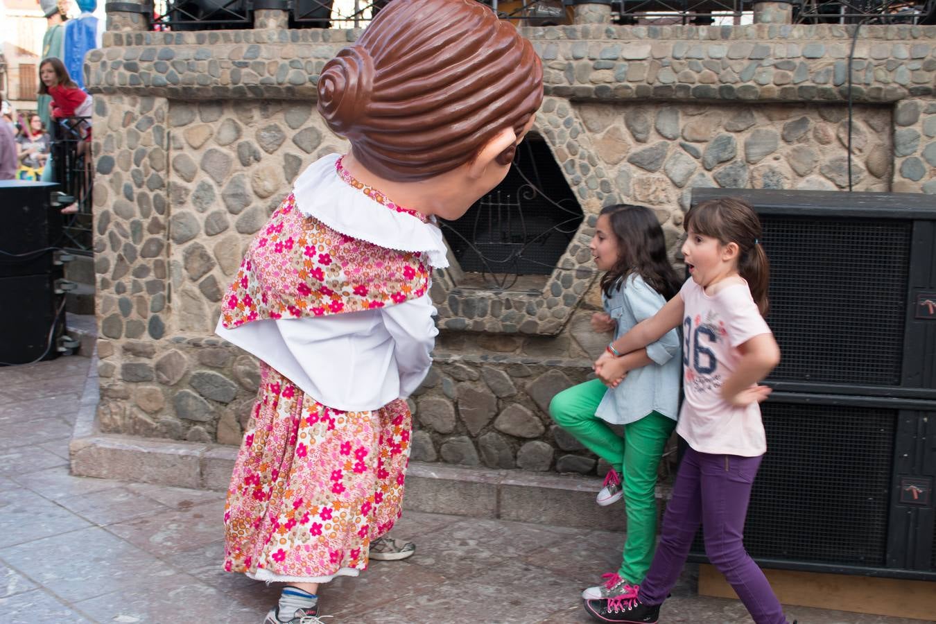 Primer día de las fiestas por Santa Bárbara en Ezcaray