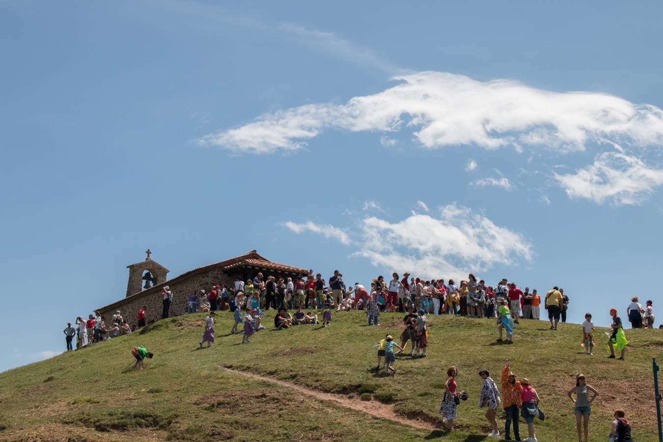 La romería a Santa Bárbara, en el día grande de las fiestas de Ezcaray