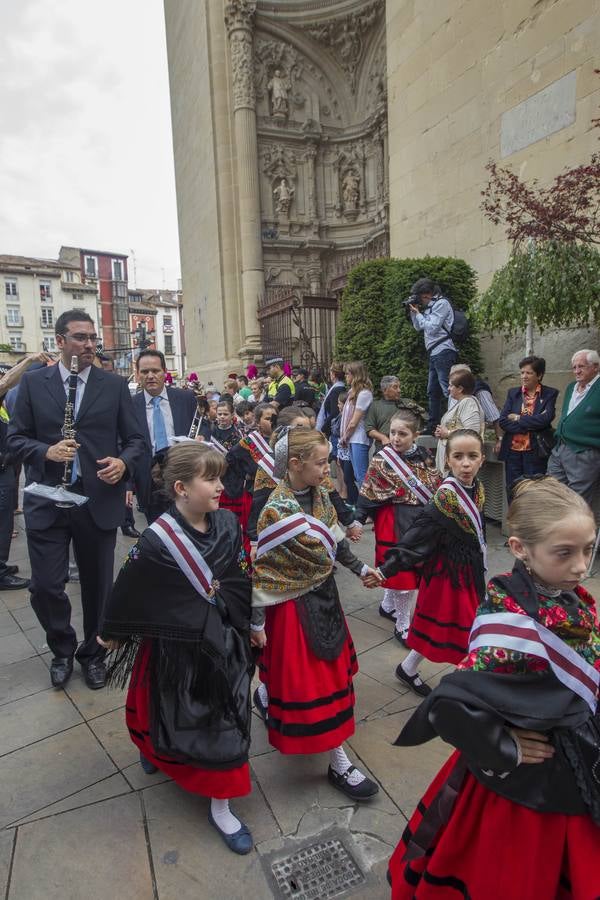 Procesión y banderazos por san Bernabé