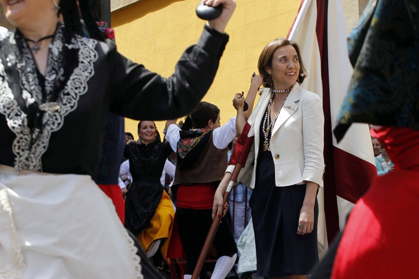 Procesión y banderazos por san Bernabé