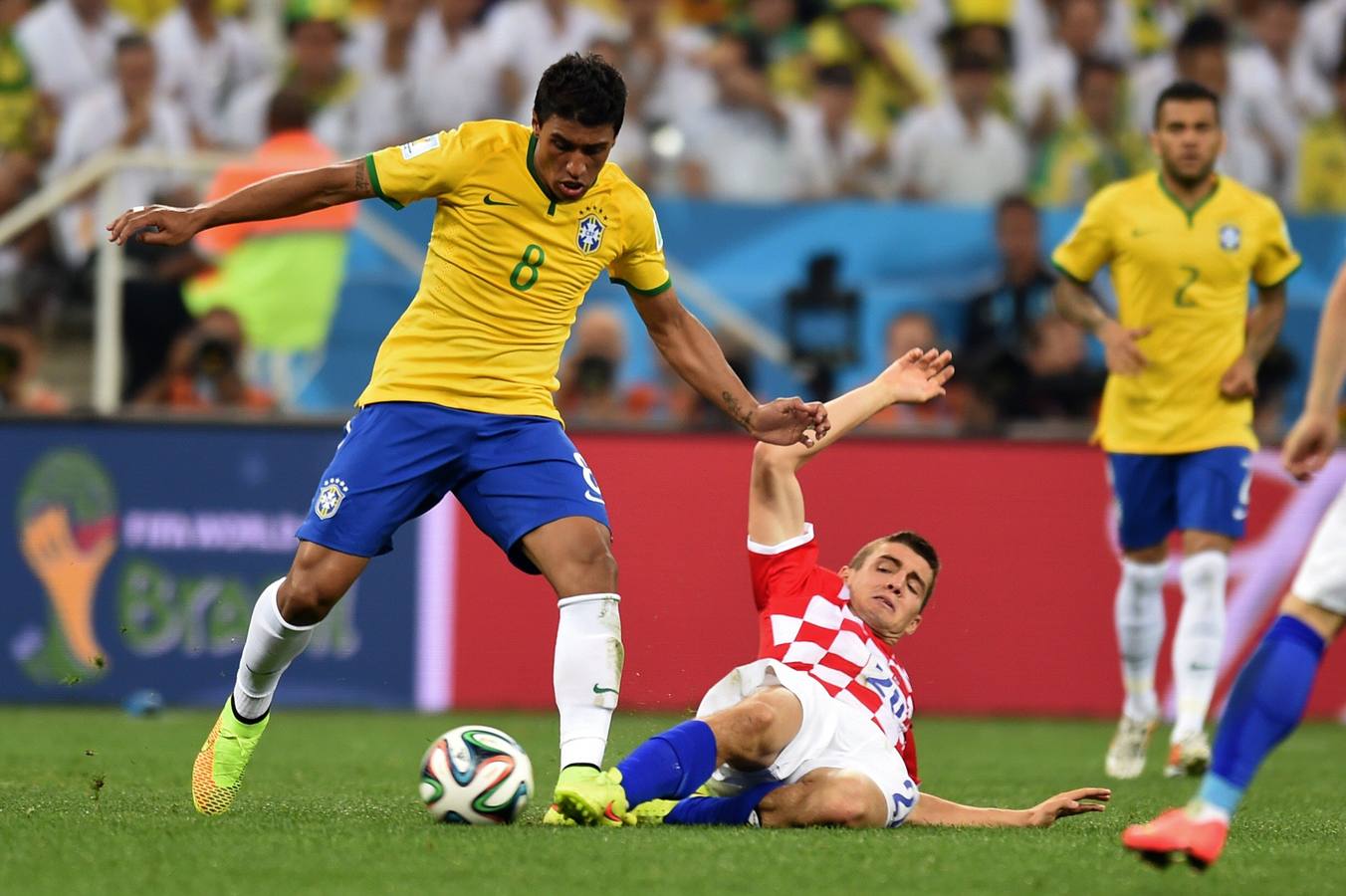 Brasil comienza su Mundial ganando