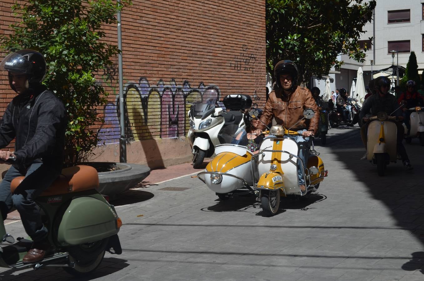 Calahorra disfruta de una concentración de scooters
