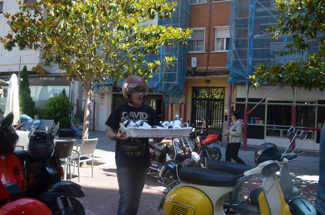 Calahorra disfruta de una concentración de scooters