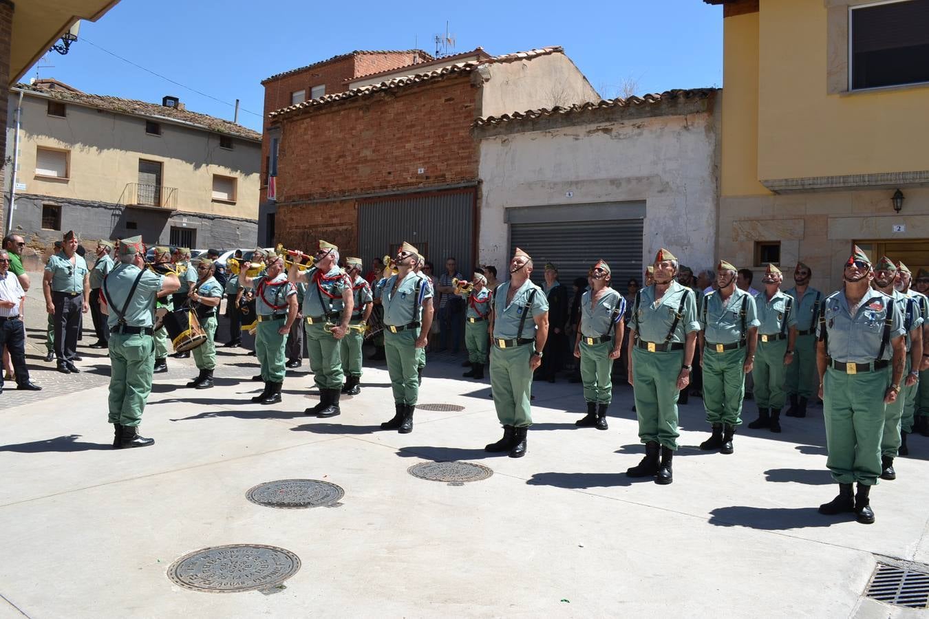 Homenaje en Hormilla de los Caballeros Legionarios al cabo Terrero