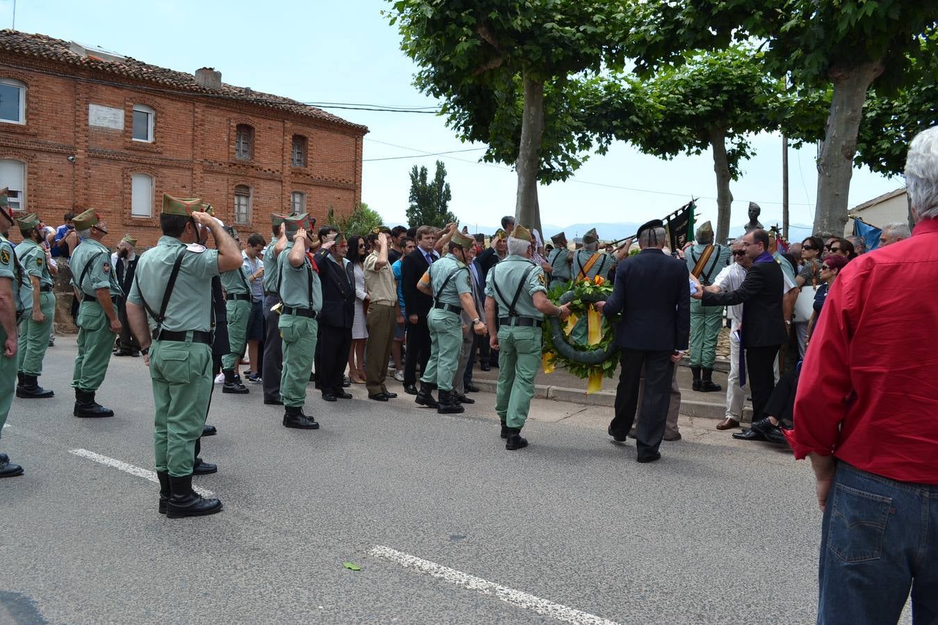 Homenaje en Hormilla de los Caballeros Legionarios al cabo Terrero