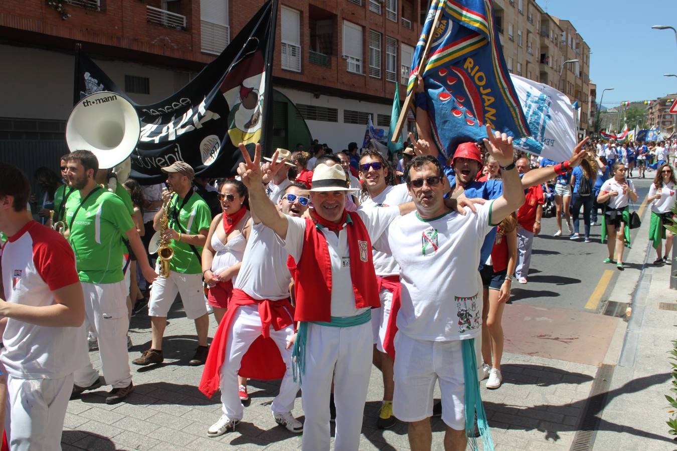 Pasacalles de la Concentración de Peñas en Arnedo