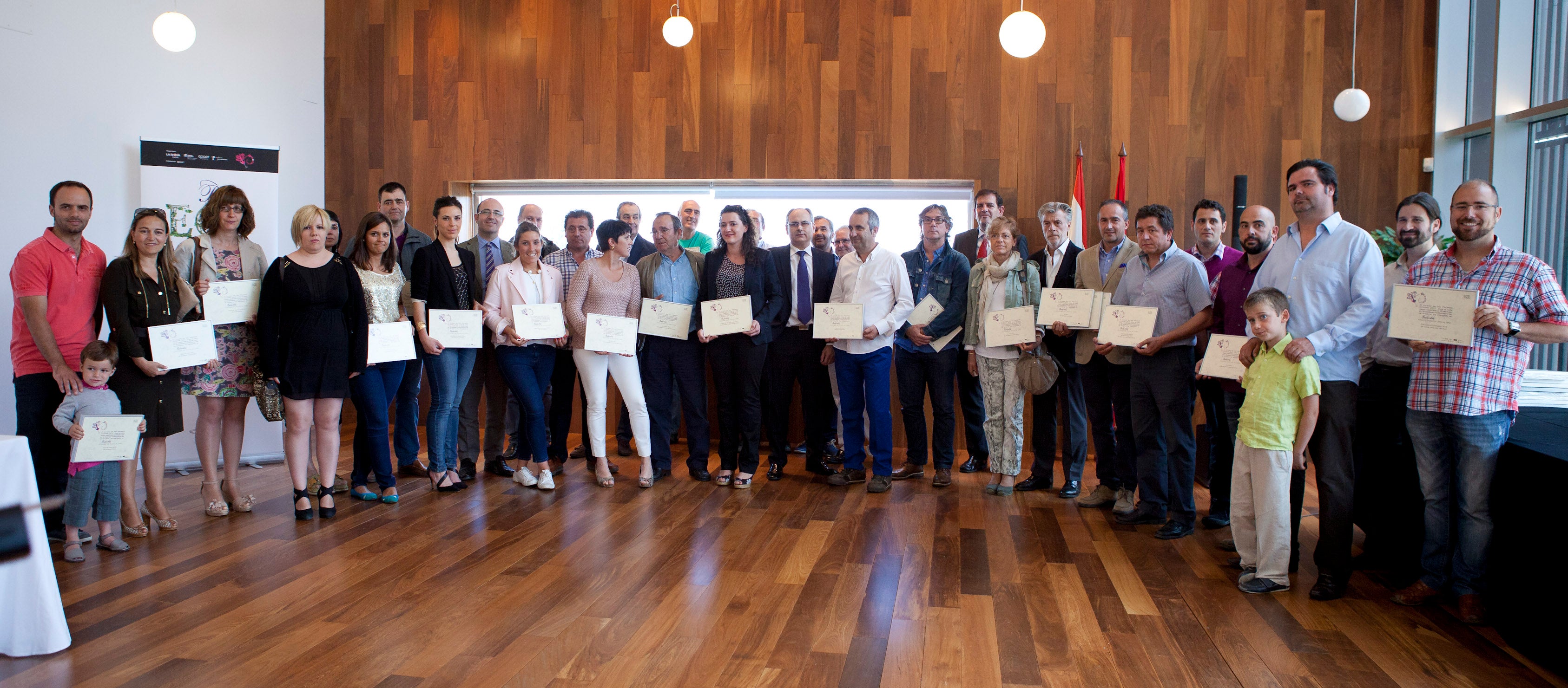 Tres &#039;Riojas&#039;, un &#039;Navarra&#039; y un &#039;Cava&#039; ganan los Grandes Ecovinos de Oro 2014