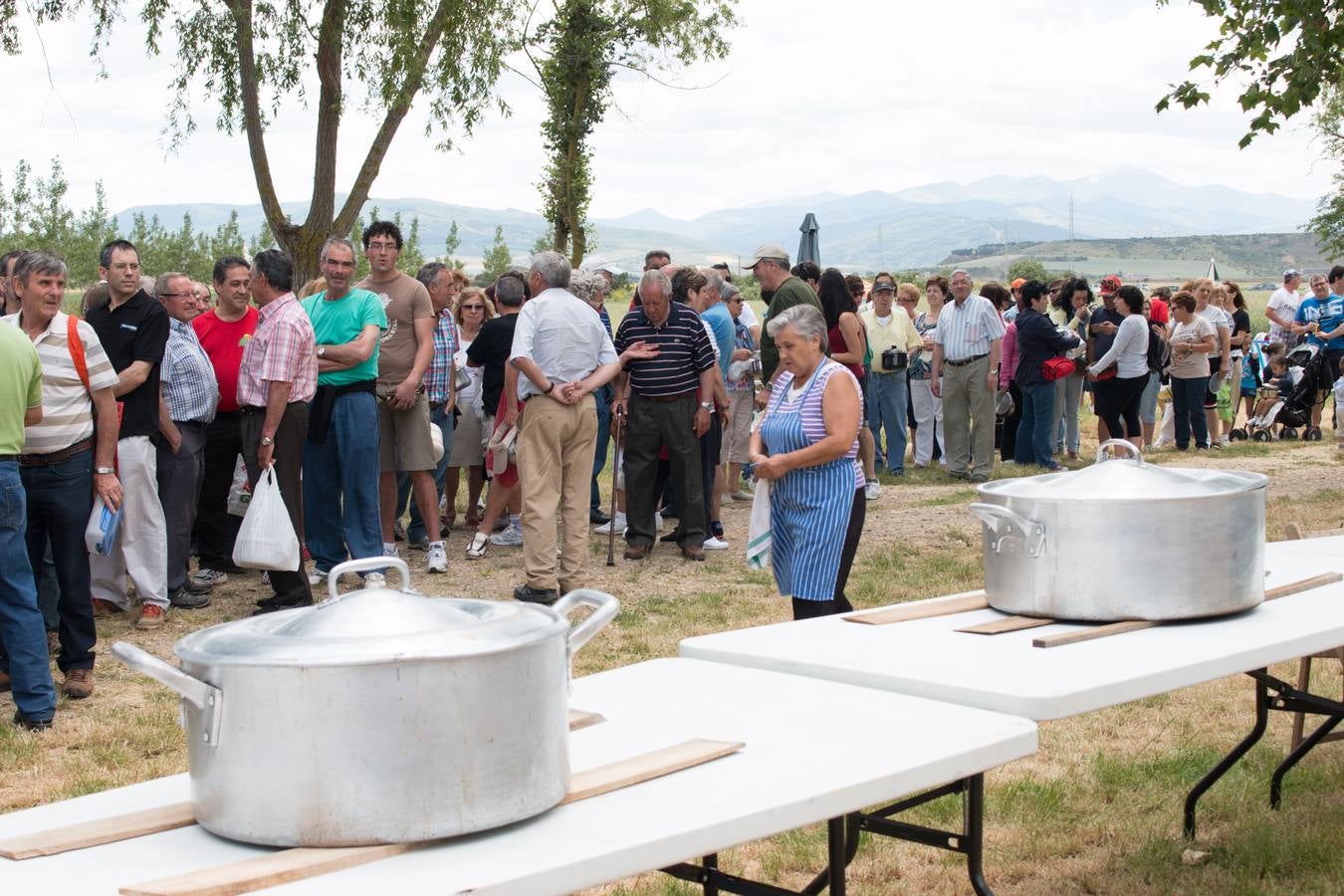 Cientos de personas fueron a Las Abejas de romería