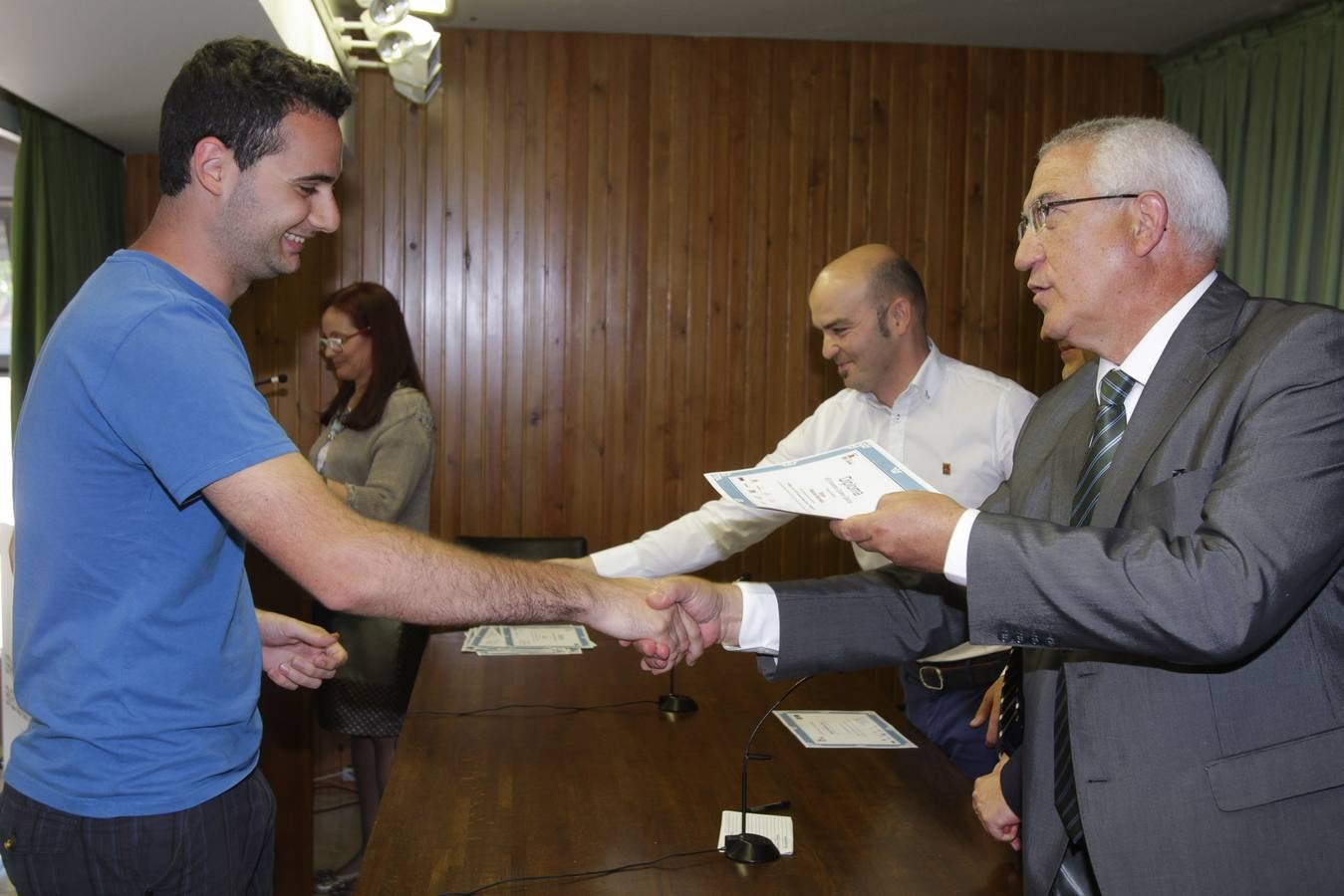 Entrega de diplomas del I Curso de Mantenimiento Básico de Bodegas (y II)