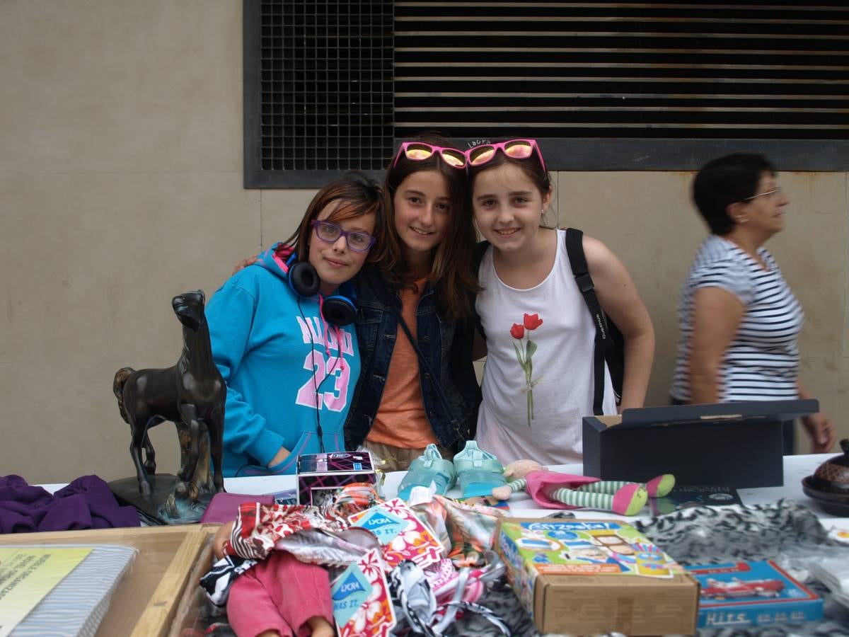 Mercadillo solidario con El Salvador