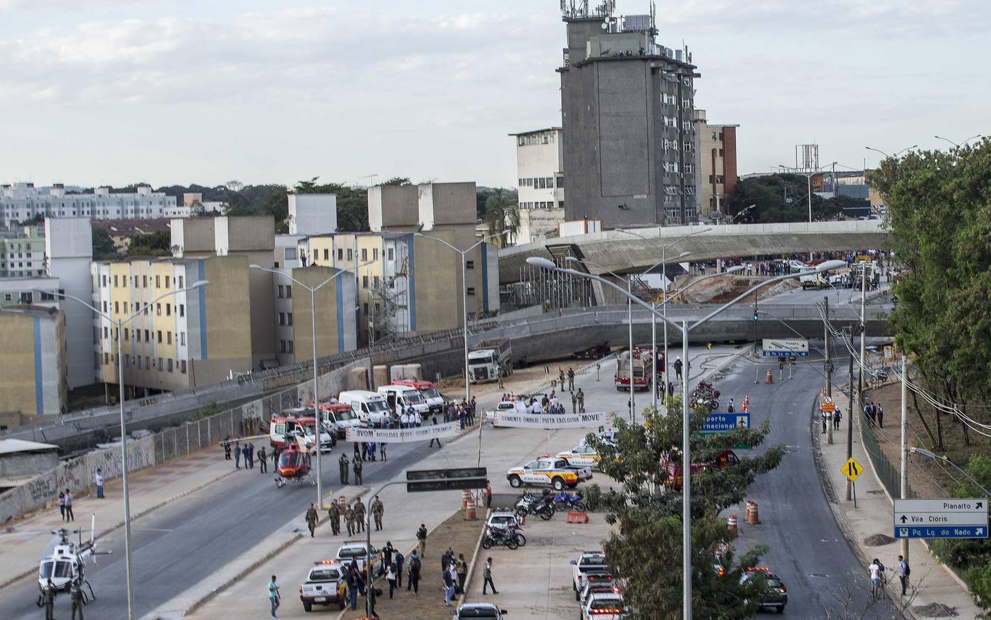 Derrumbe de un viaducto en Belo Horizonte