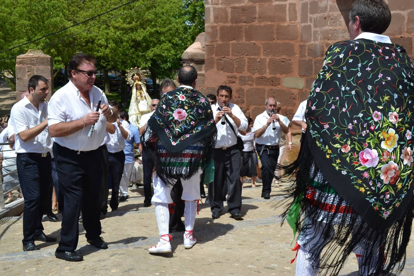 Danza de la Virgen Blanca en Ventosa