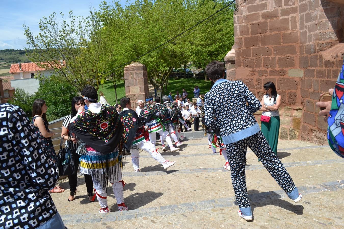 Danza de la Virgen Blanca en Ventosa