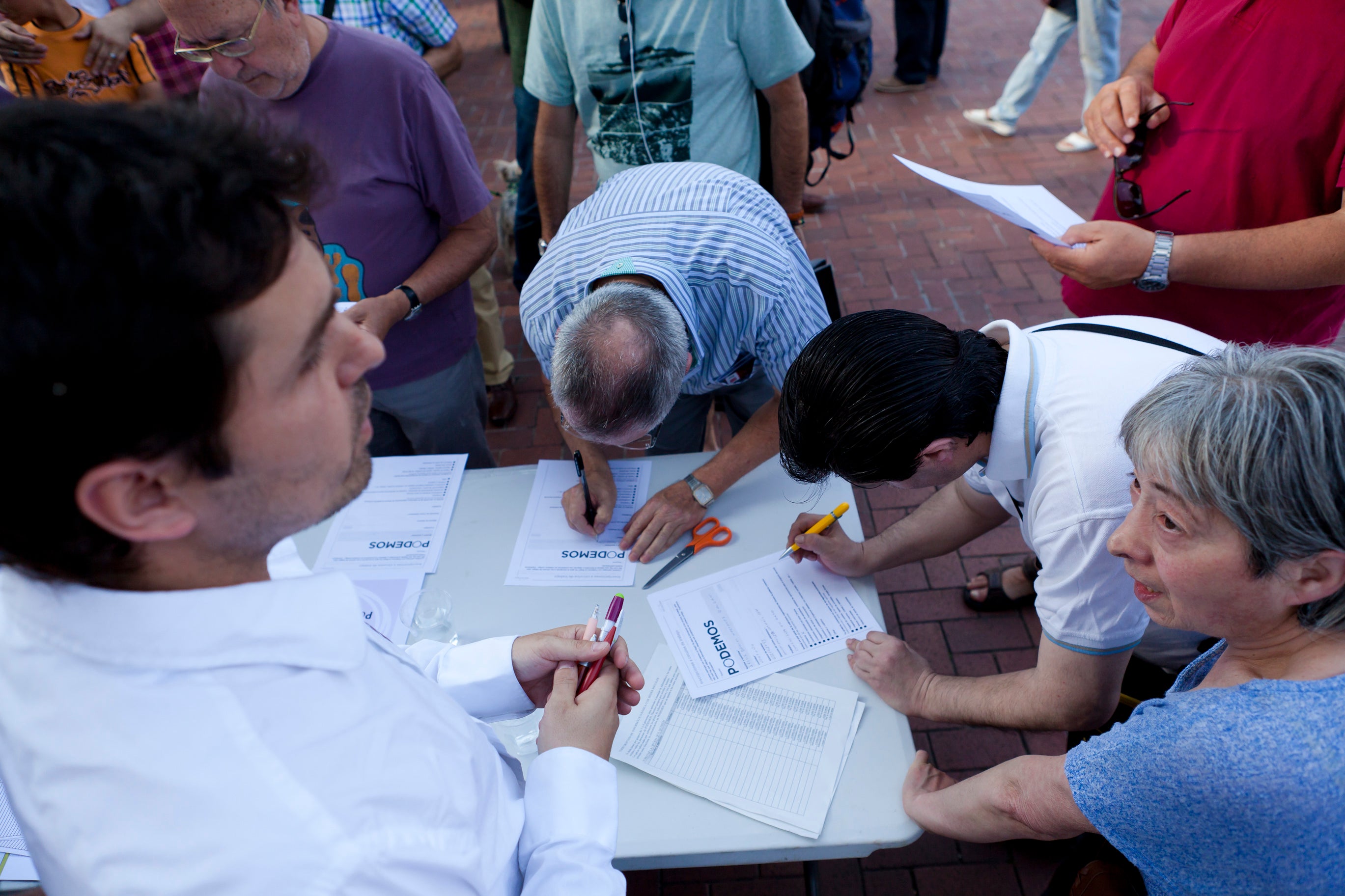 Podemos sale a la calle en Logroño