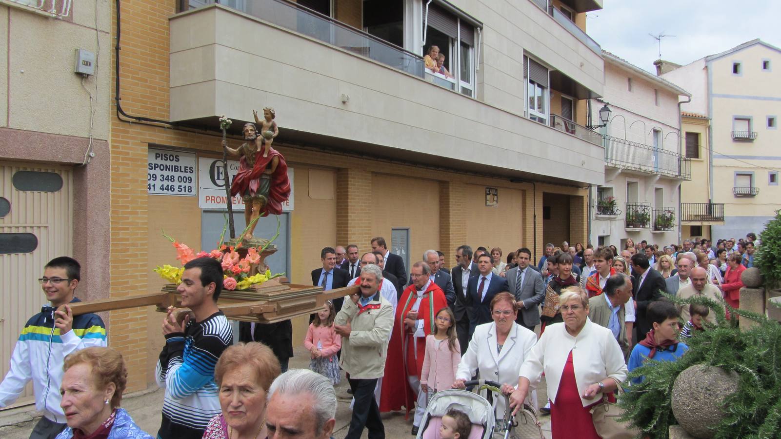 Entrena honra a San Cristobal