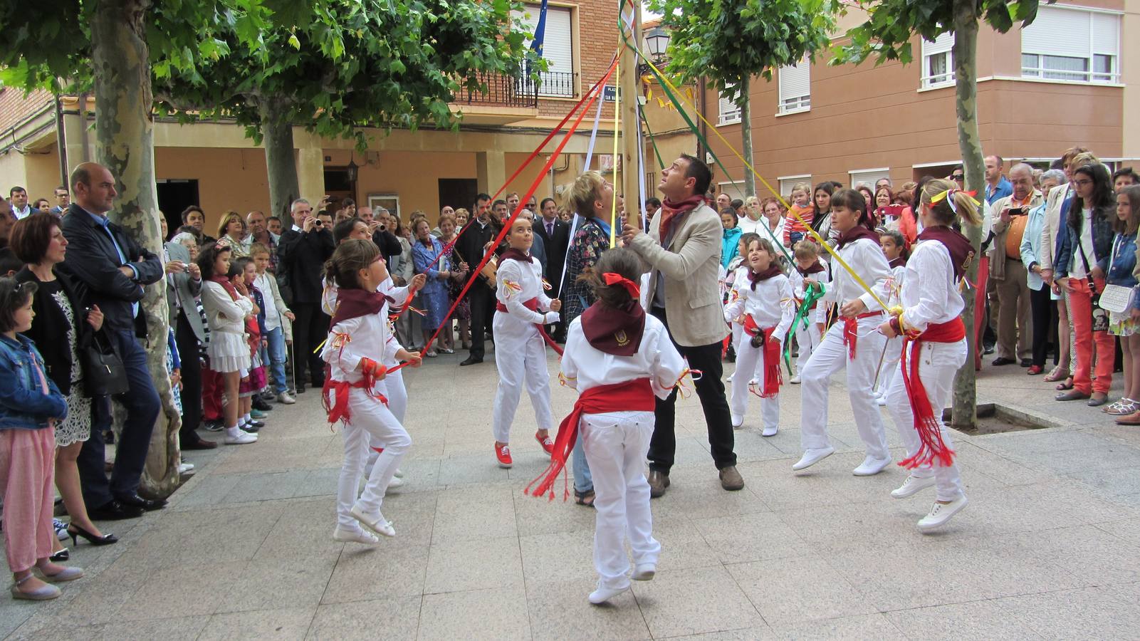 Entrena honra a San Cristobal