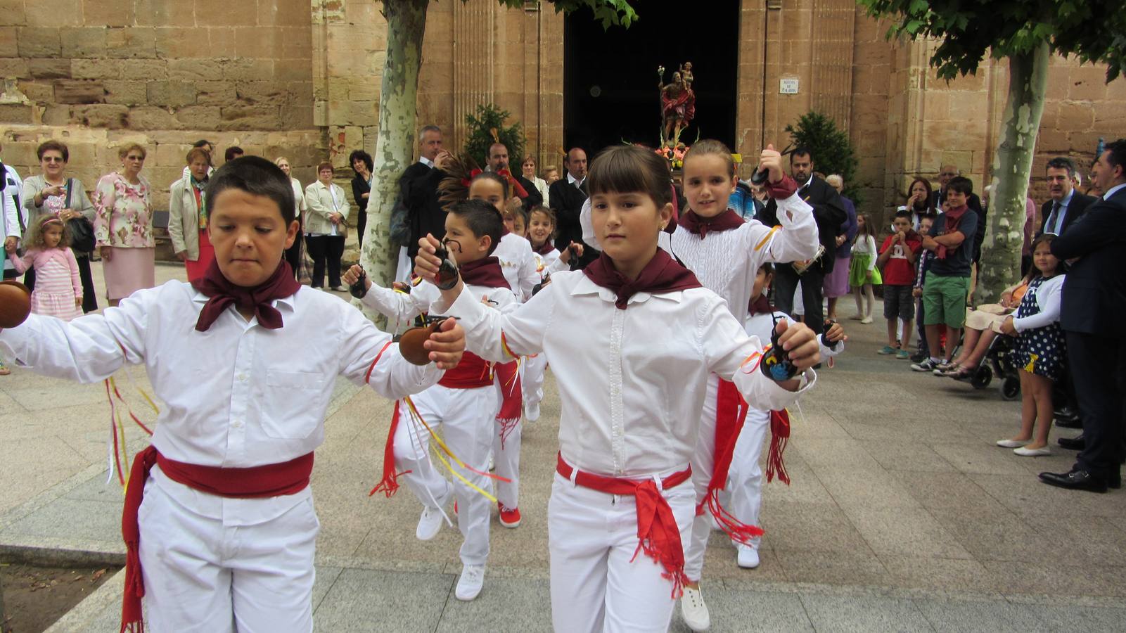 Entrena honra a San Cristobal