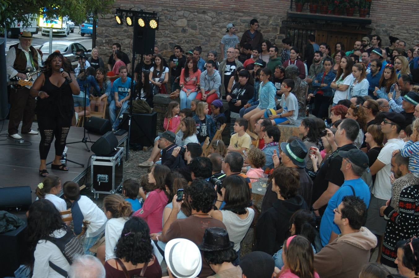 Ms. Nickki y la Tonky Blues Band sirven el plato fuerte en el Cameros Blues Festival